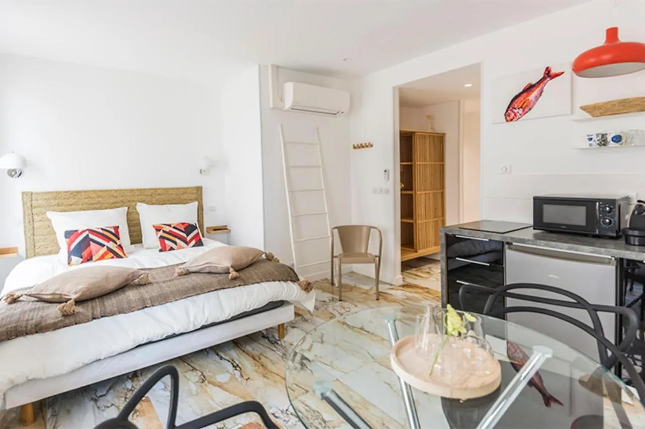 Appartement Renovated Studio On The Old Port à Marseille France